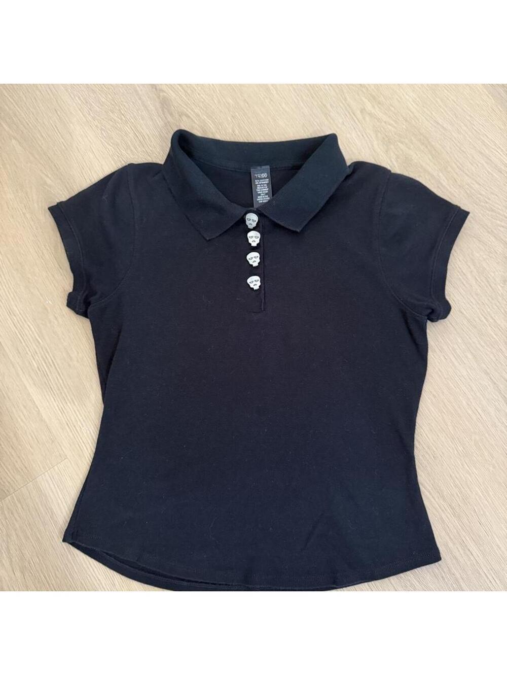 Troo Women’s Black Short-Sleeve Polo Shirt with Skull Buttons Y2K Size XL